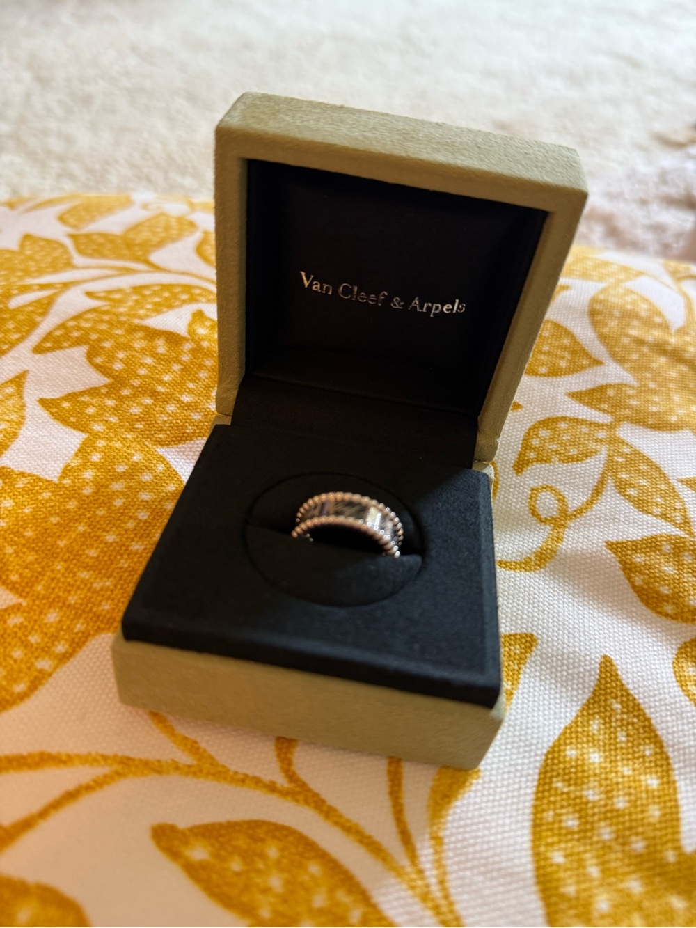 Van Cleef & Arpels - Perlee Ring - Size 53 - White Gold